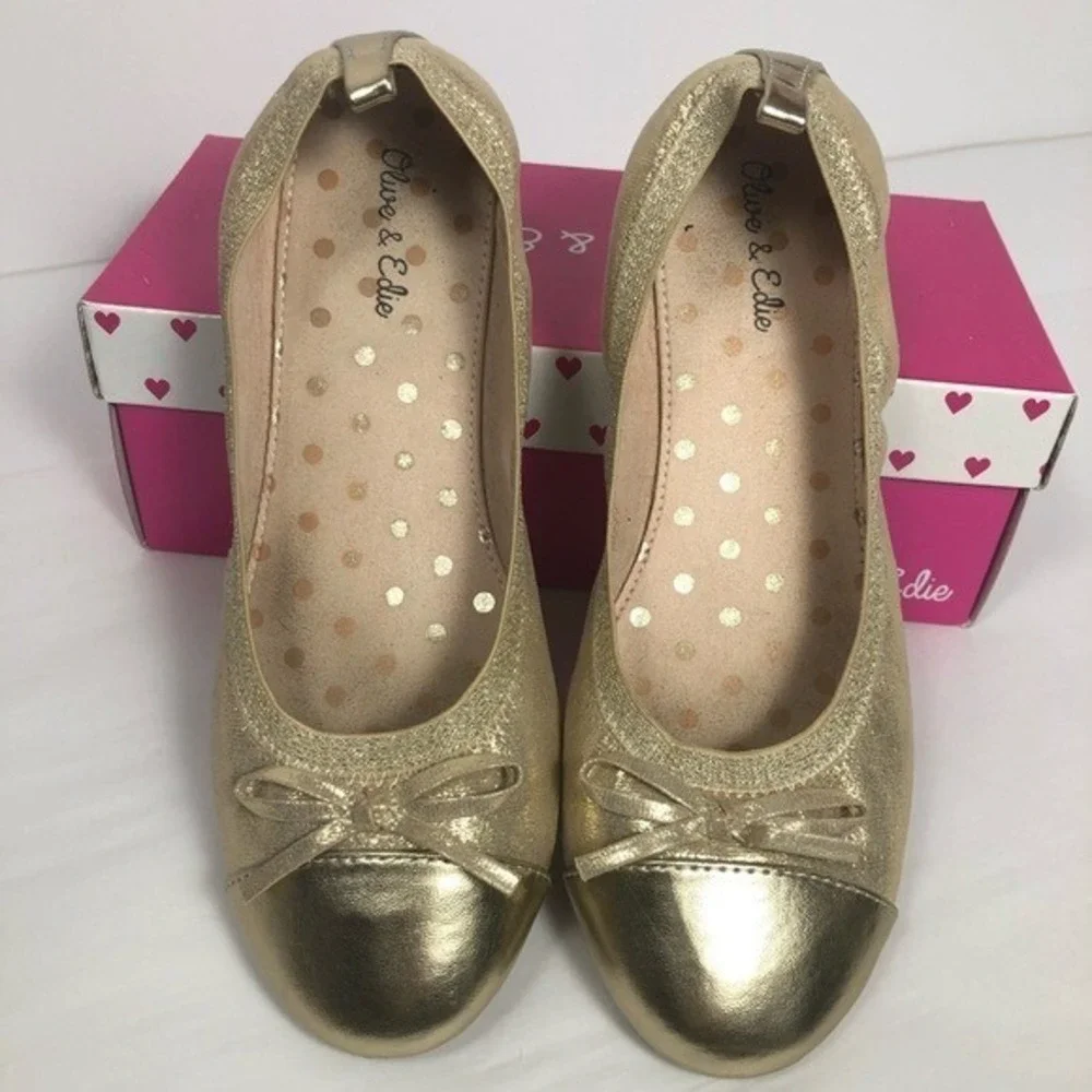 Olive & Edie Taylor Gold Shoes Size 6M